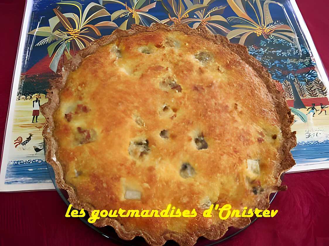 Tarte banane et noix de coco sur fond de tarte spéculos