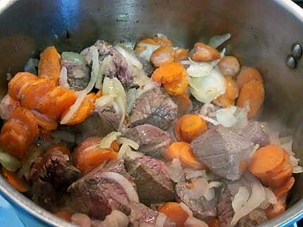 recette Boeuf Bourguigon aux carottes et champignons, sans alcool,cocotte minutes.