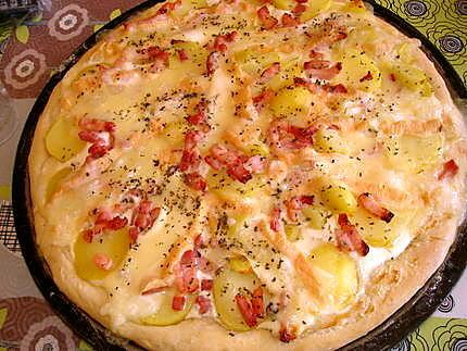 recette Pizza crème ,p de terre ,lardons ,munster