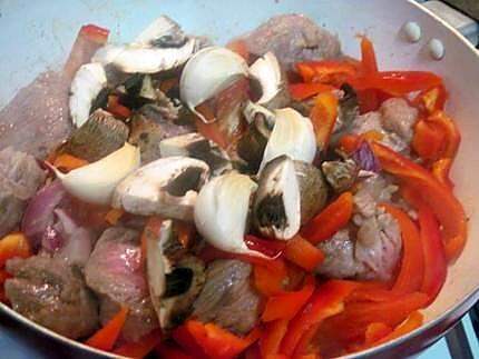 recette Sauté de veau aux poivrons rouges.