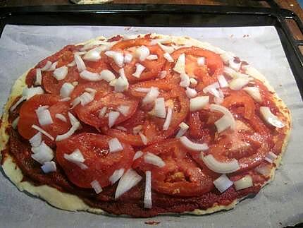 recette Pizza aux champignons, et tomates séchées.