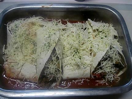 recette Tortillas garnis de boeuf haché, et de légumes.
