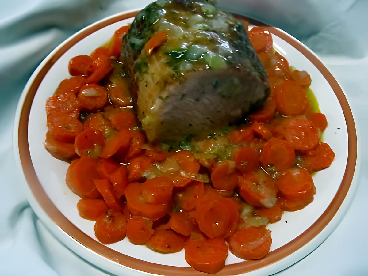 recette Rôti Kassler sur un lit de carottes.