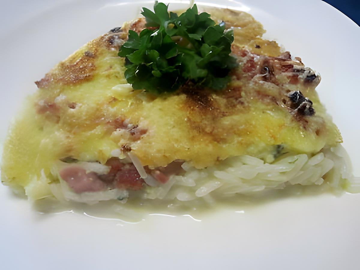 recette Riz à l'omelette aux lardons fumés ,gratinés.