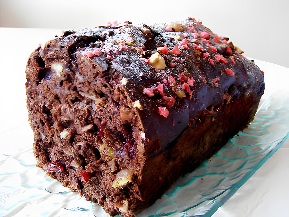 recette Cake moelleux au chocolat, fruits secs et pralines