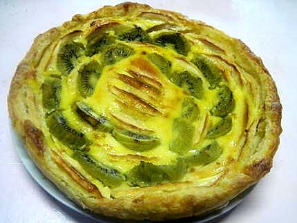 recette Tarte aux pommes et kiwis à la crème.