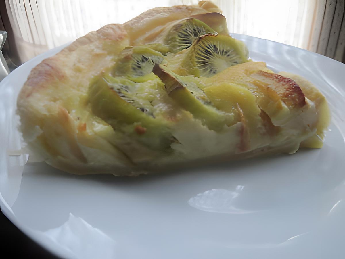 recette Tarte aux pommes et kiwis à la crème.