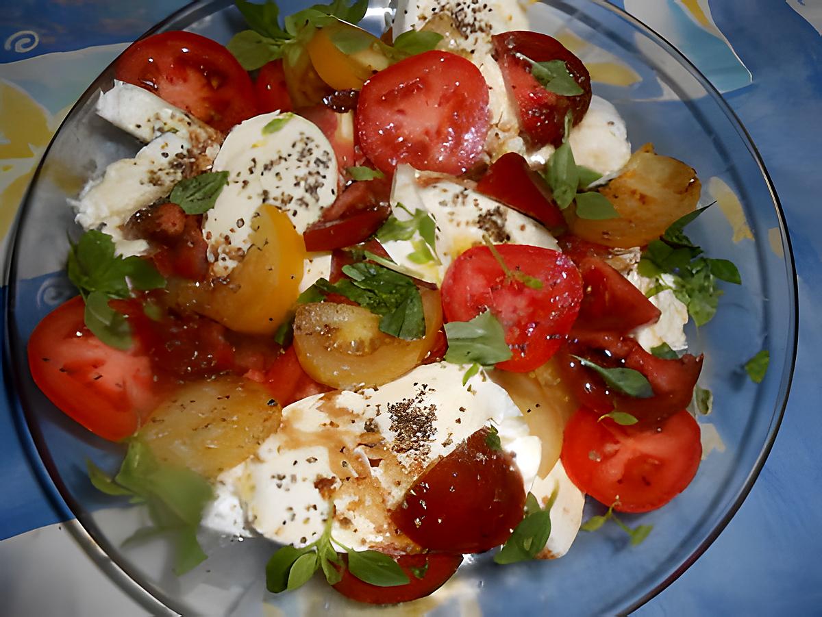 recette Salade de tomates multicolores a la mozarrella