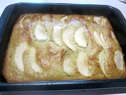 recette Gâteau au vin blanc et  pommes.