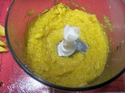 recette Verrines de crème à la mangue et biscuits spéculoos.