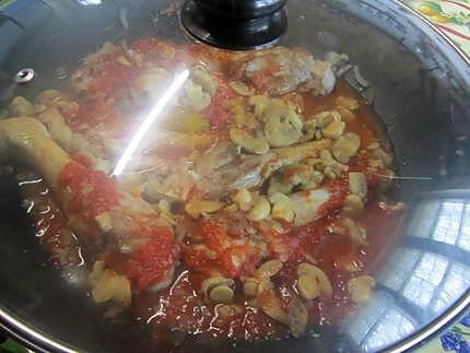 recette Manchons de canard sauce tomates et champignons.