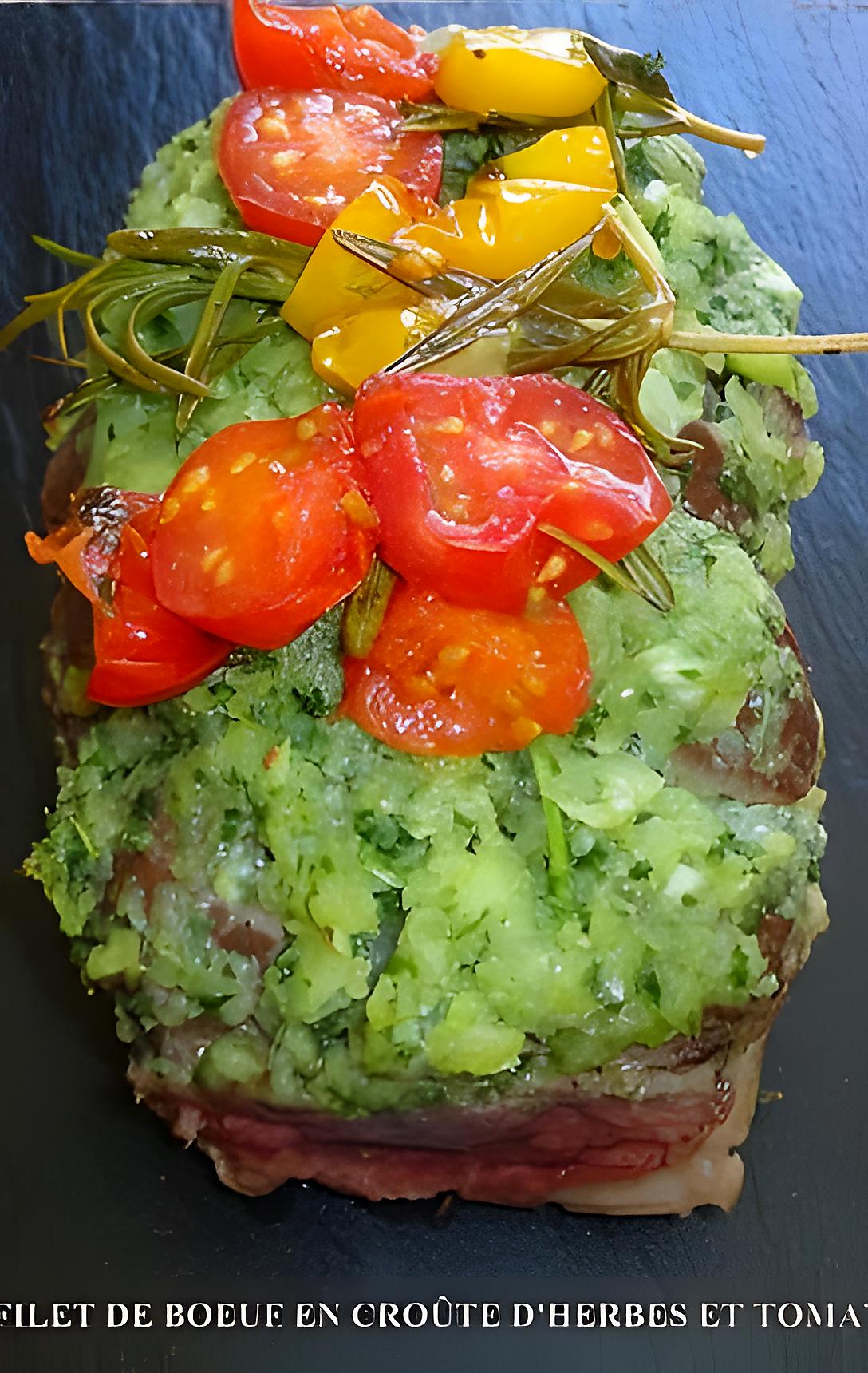 recette FILET DE BOEUF EN CROÛTE D'HERBES ET TOMATES CERISES RÔTIES