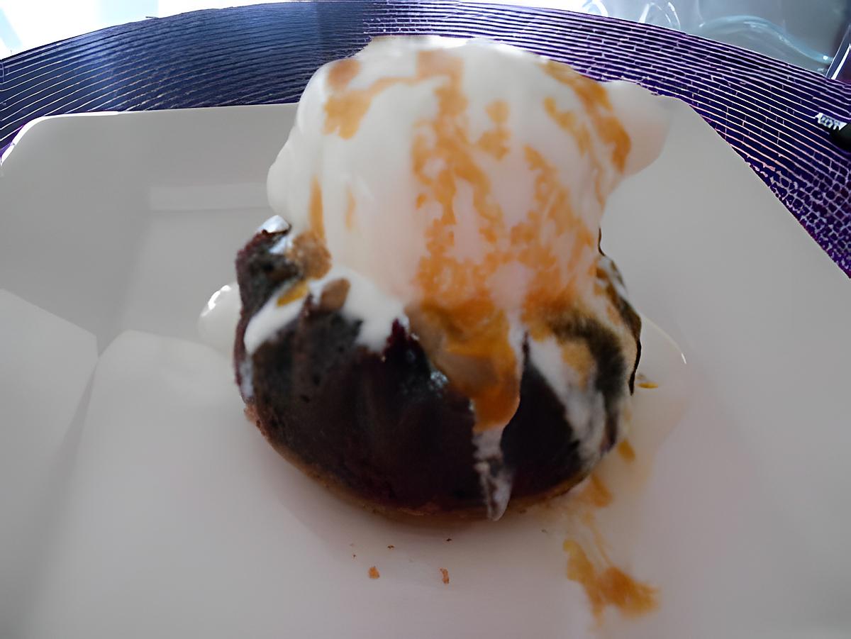 recette Fondant au chocolat et sa boule de crème glacée sauce caramel