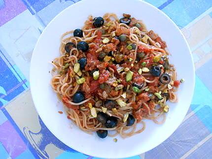 recette SPAGHETTI  AU  THON   ET PISTACHES