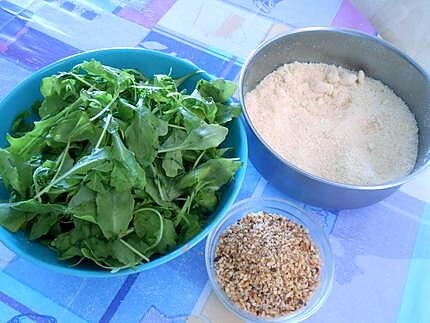 recette MON  PESTO  ROQUETTE  ET  NOISETTES