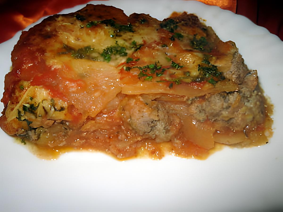 recette Gratin de pommes de terre au hachis de viandes.