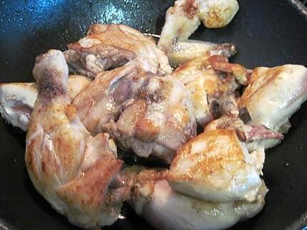 recette Poulet aux petits oignons blancs.