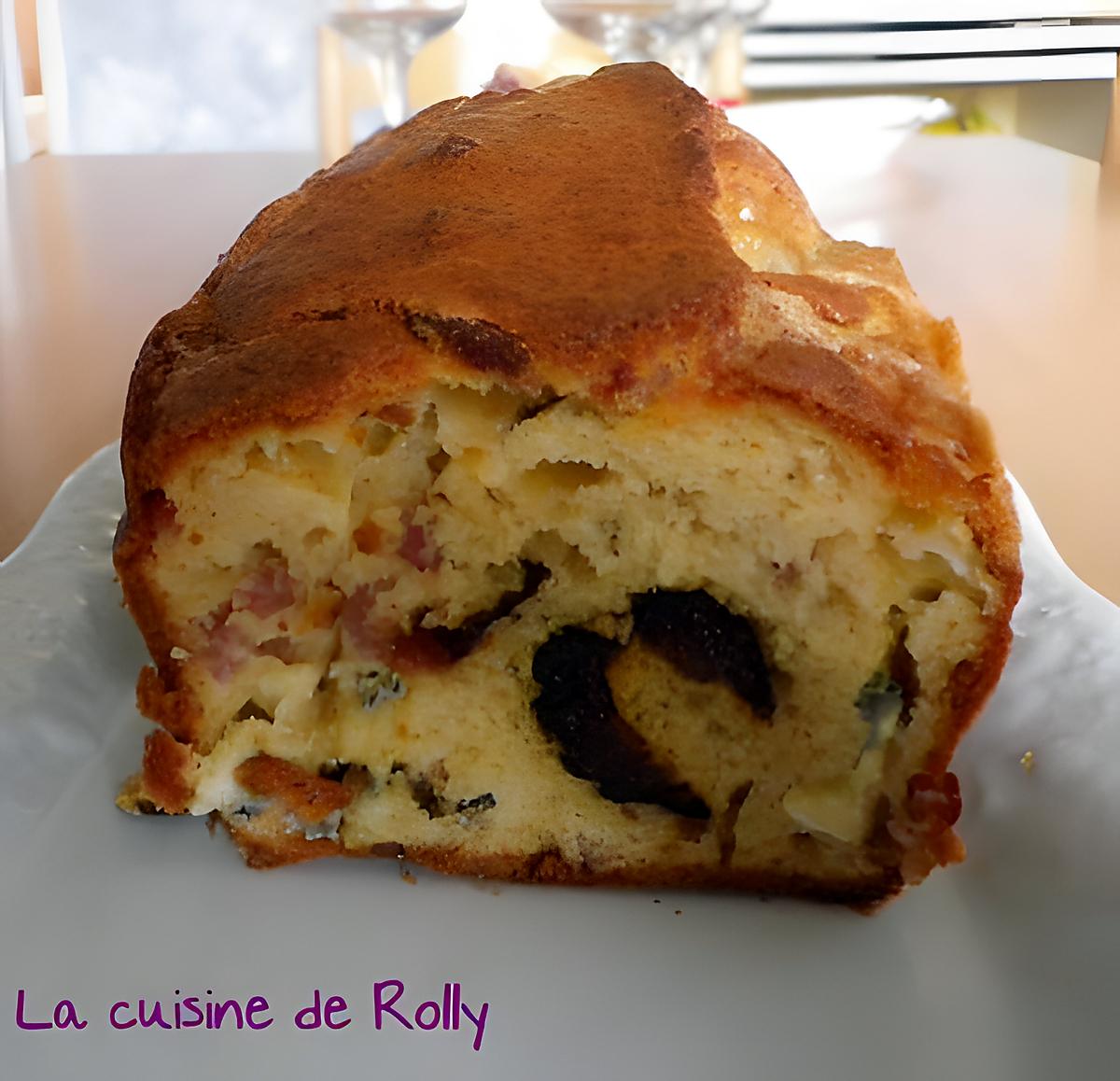 recette Cake aux pruneaux, lardons et bleu de Bresse