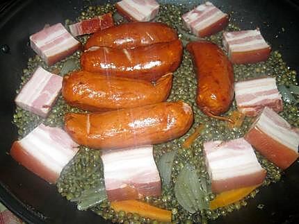 recette Lentilles, saucisses, poitrine fumées.