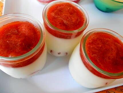 recette Panna cotta compotée de rhubarbe/fraises