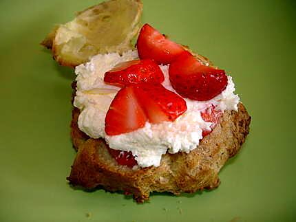 recette Mini choux à la chantilly et aux fraises