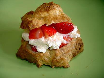 recette Mini choux à la chantilly et aux fraises