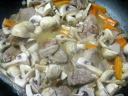 recette Blanquette d'épaule de veau sans os en sauce légumes.