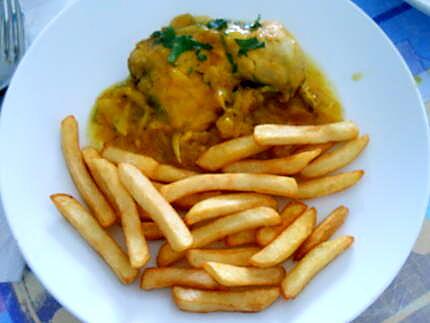 recette CUISSES  DE  POULET SAFRANNEES AUX OIGNONS