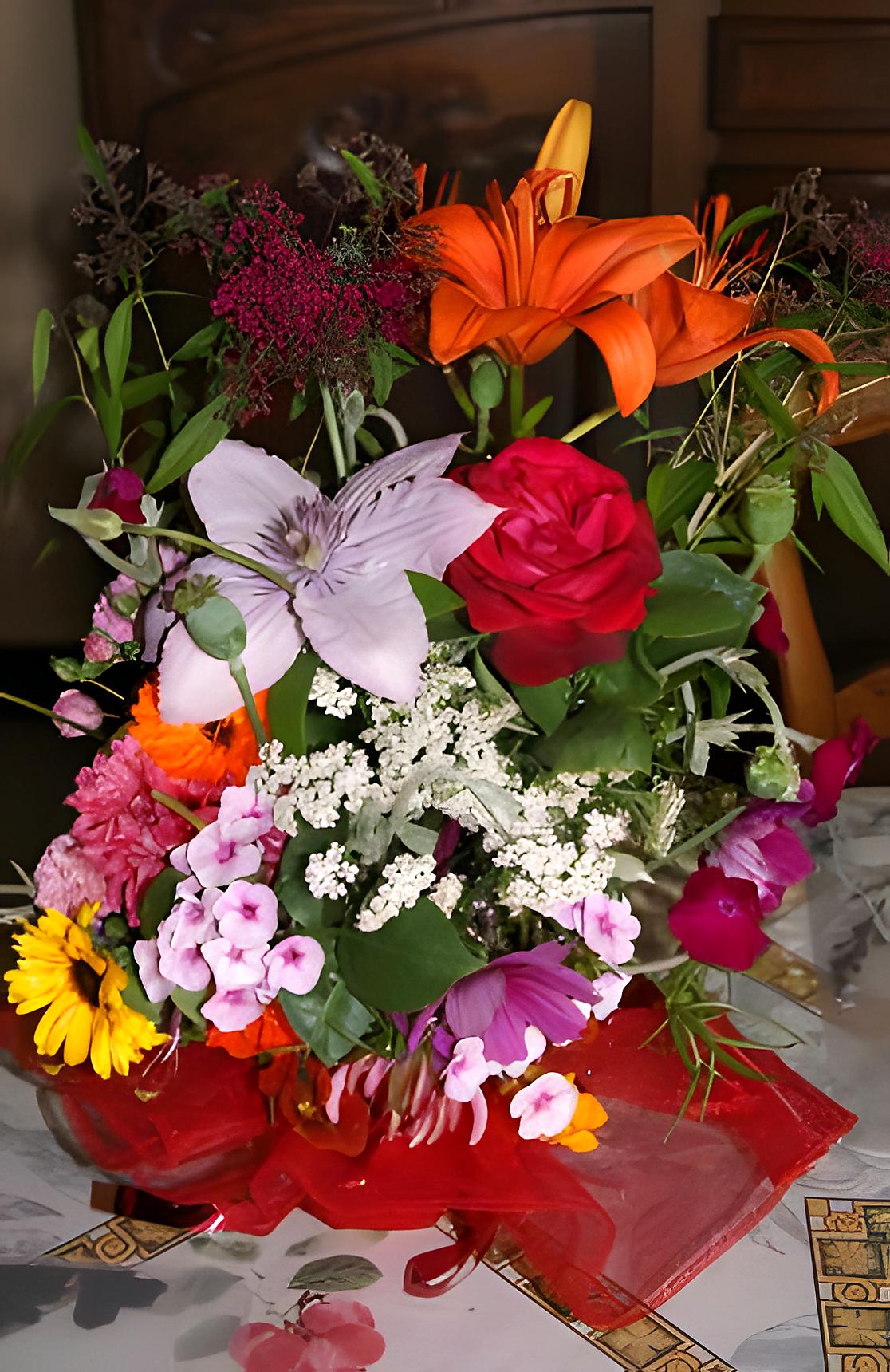 recette Fabrication d'une composition florale (fleurs fraîches), pour centre de table ou à offrir et ...