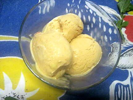 recette Recette.Glace aux pêches- abricots, lait concentré. de la tite moi.