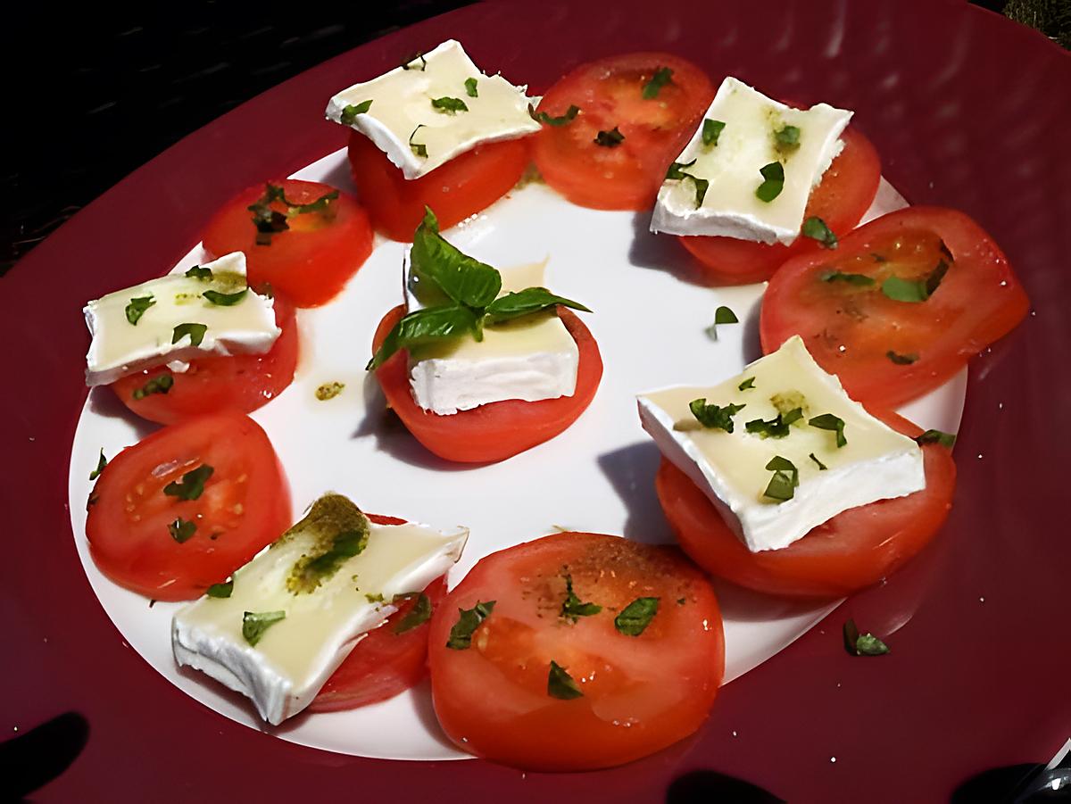 recette Salade de tomates au chévre et au basilic