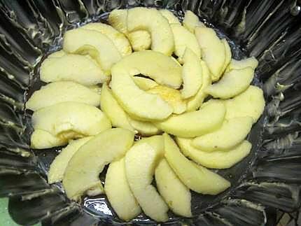 recette Gâteau yaourt aux pommes renversés et caramélisés.