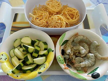 recette TAGLIOLINI  PESTO  DE  ZUCCHINE E GAMBERI