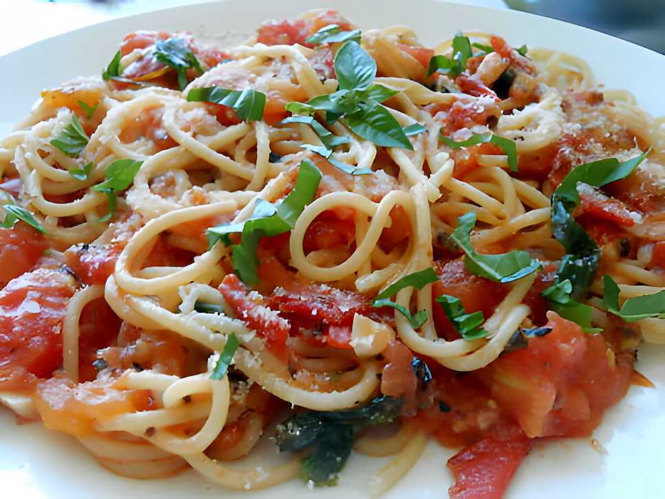 recette SPAGHETTI AI POMODORI FRESCHI ORIGANO E BASILICO