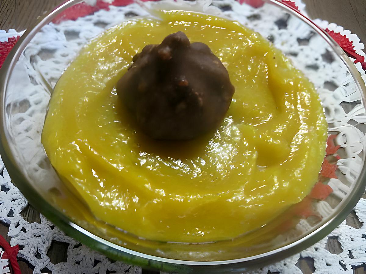 recette Compote de pommes. d'abricots au sirop. rocher chocolaté.