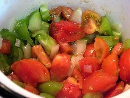 recette Spaghettis à la sauce tomates & au poisson fumé.