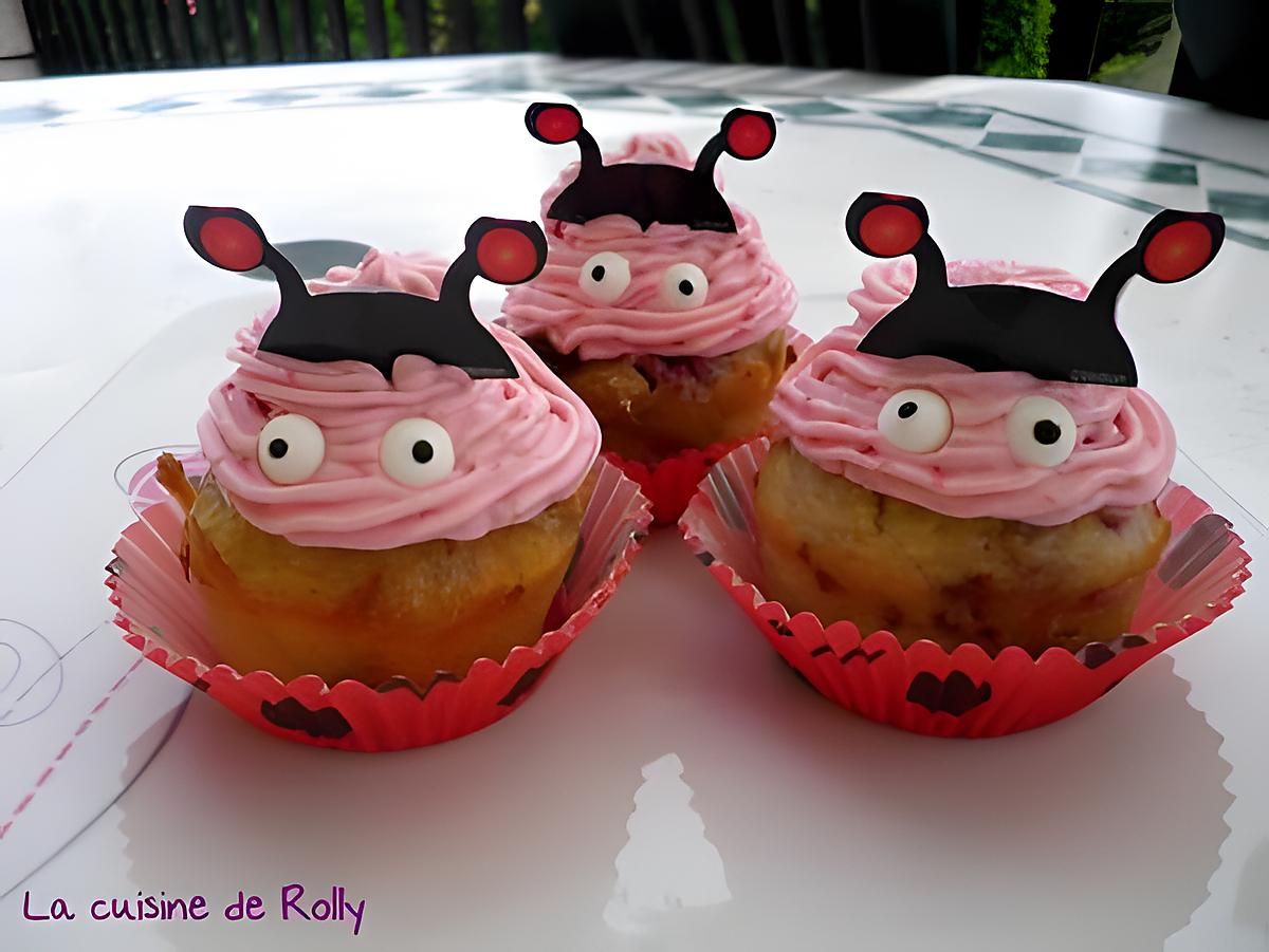 recette Cupcakes coccinelle framboise et chocolat blanc