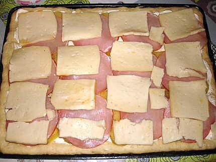 recette Pizza P de terre- bacon  et  fromage à raclette