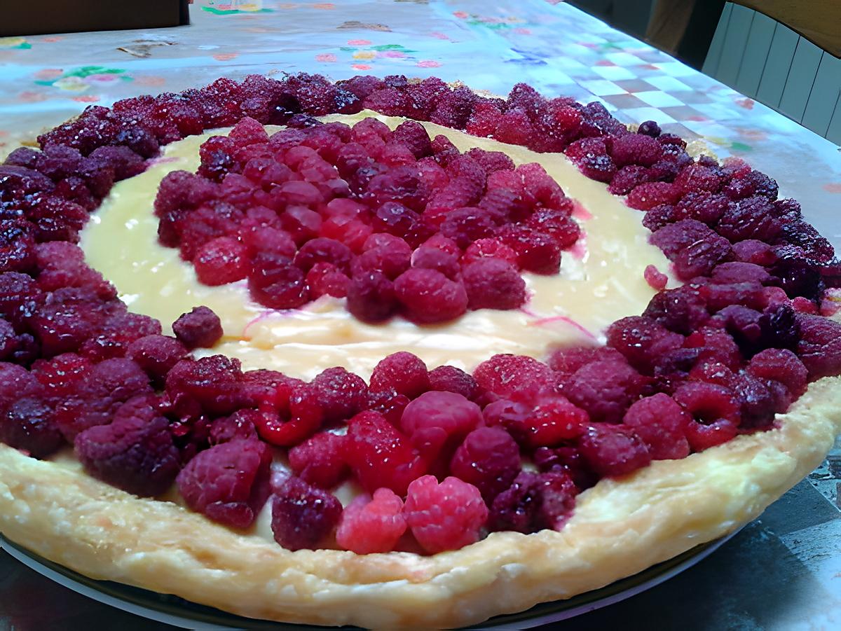 recette Tarte feuilletee aux framboises et creme patissiere