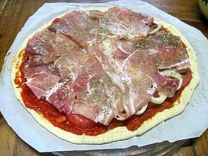 recette Pizza de coeurs de palmier et jambon cru.