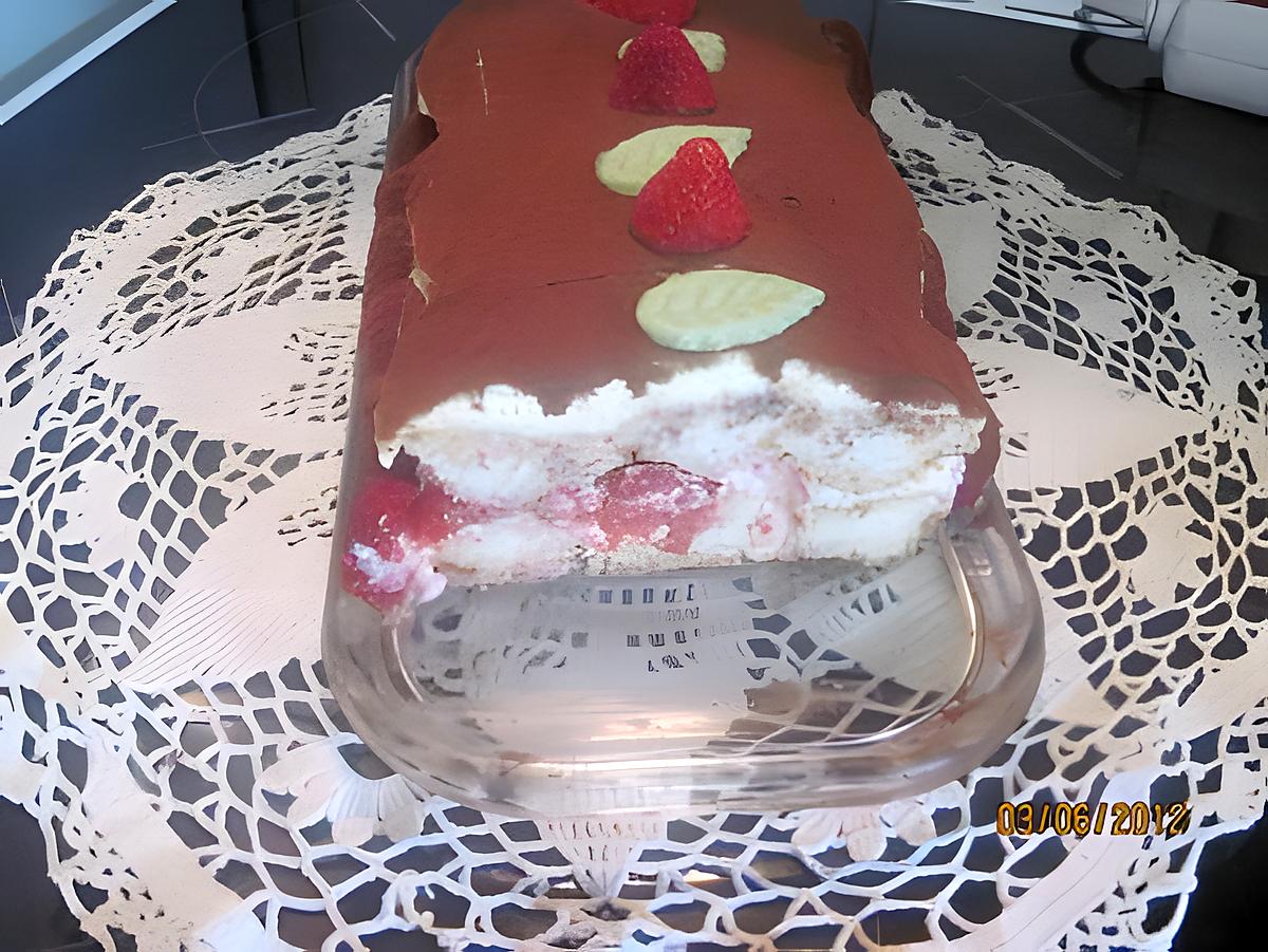 recette Tiramisu au Philadelphia aux fraises et kirsch.