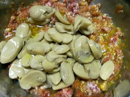 recette Gratin de p de terre à la viande et champignons au curcuma.