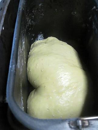 recette Brioche au beurre. machine à pain.( MAP).