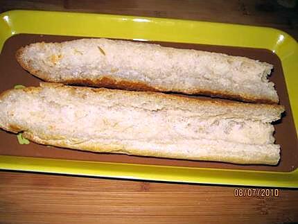 recette Baguettes garnies de roquette et lardons. vinaigrette.