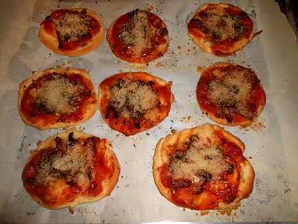 recette Mini pizza lardons parmesan