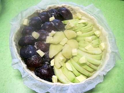 recette Tarte aux 3 fruits. pommes. poires. prunes.