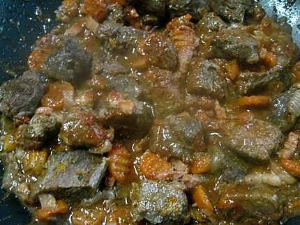recette Sauté de bœuf aux carottes et pâtes.
