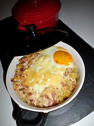 recette Oeuf cocotte de coquillettes à la carbonara