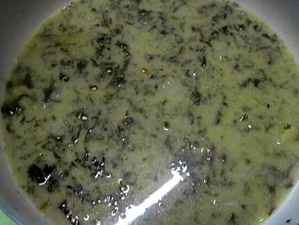 recette Soupe à l'oseille à la crème fraiche aux croutons ailés.