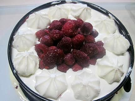 recette Vacherin aux framboises et meringues.